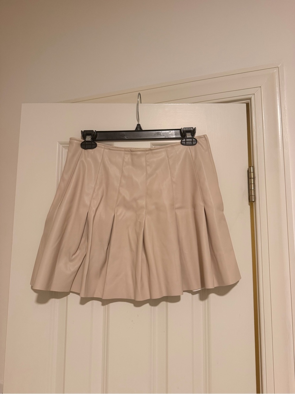 eesome Beige Faux Leather Mini Skirt